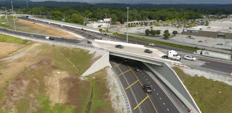 Aerial picture of overlapping highways